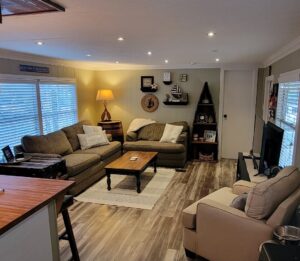 Mobile home · Lot 9 — 1971 — photo 2